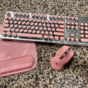 Typewriter Rechargeable Wireless keyboard & mouse set